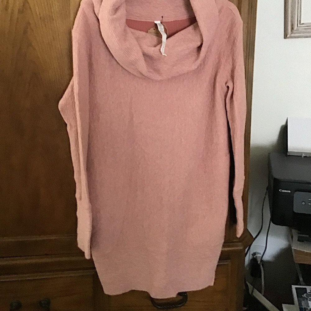 Lululemon Along The Way dress. Color: heathered copper clay. Small
